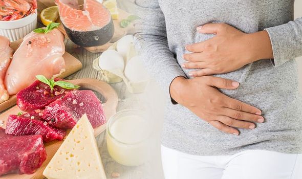 Vitamin B12 deficiency symptoms: The sign in your stomach ...